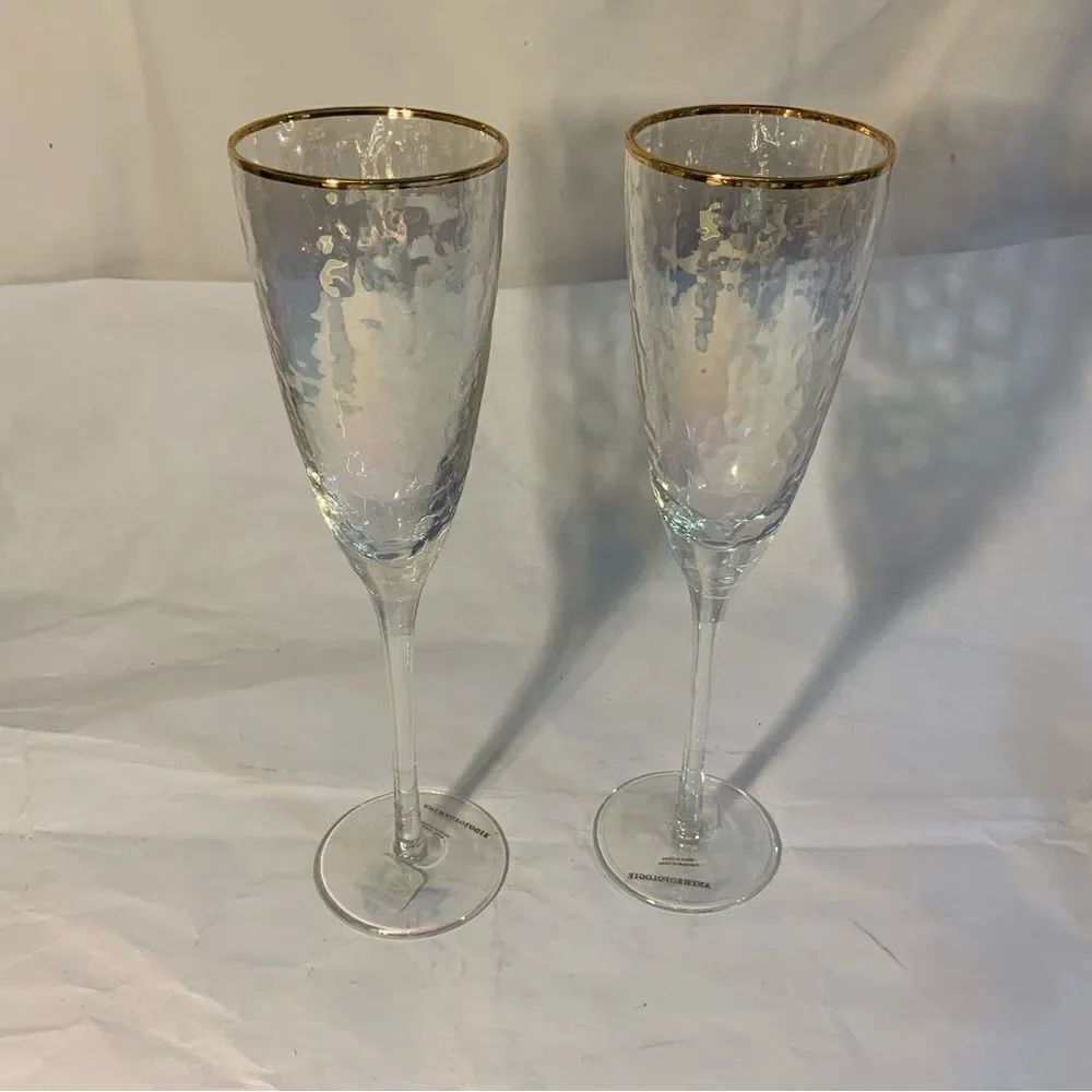 New Anthropologie Hand Blown Iridescent Wine Glasses with Gold Rim Set of 2 A10